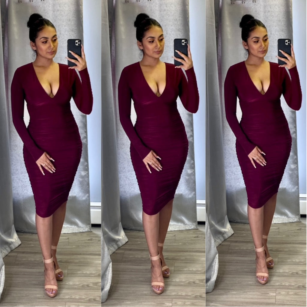 Feel That Heat Dress (Burgundy)