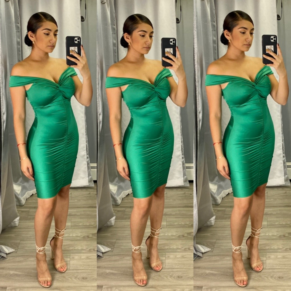 Weekend Look Dress (Kelly Green) SMALL Weekend Look Dress (Kelly Green) SMALL