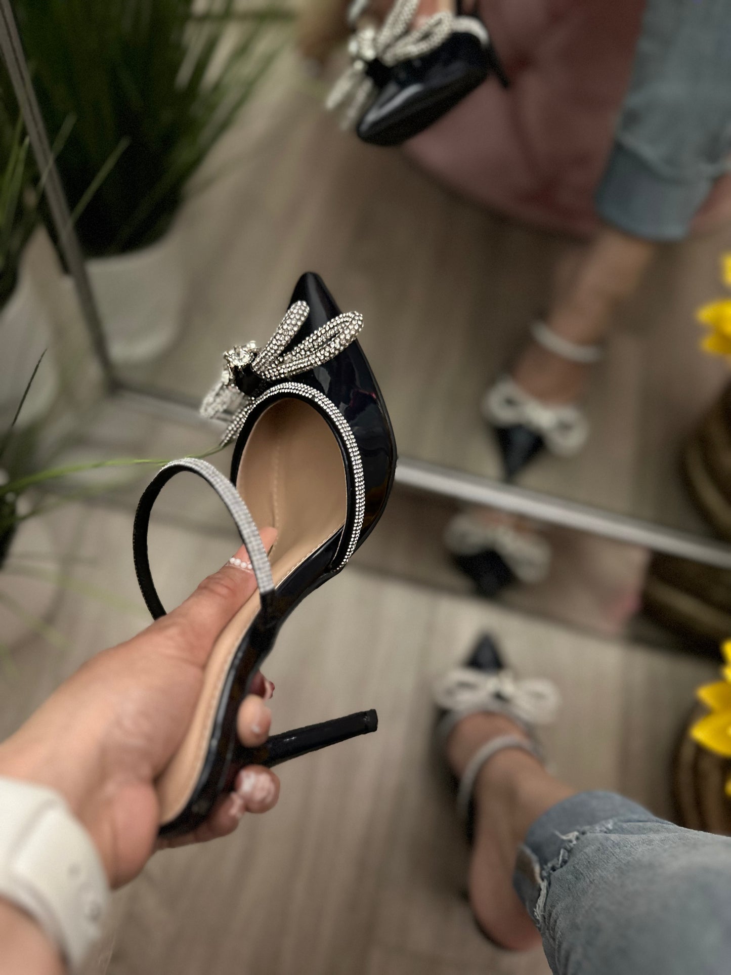 Kiyana Heels (Black)